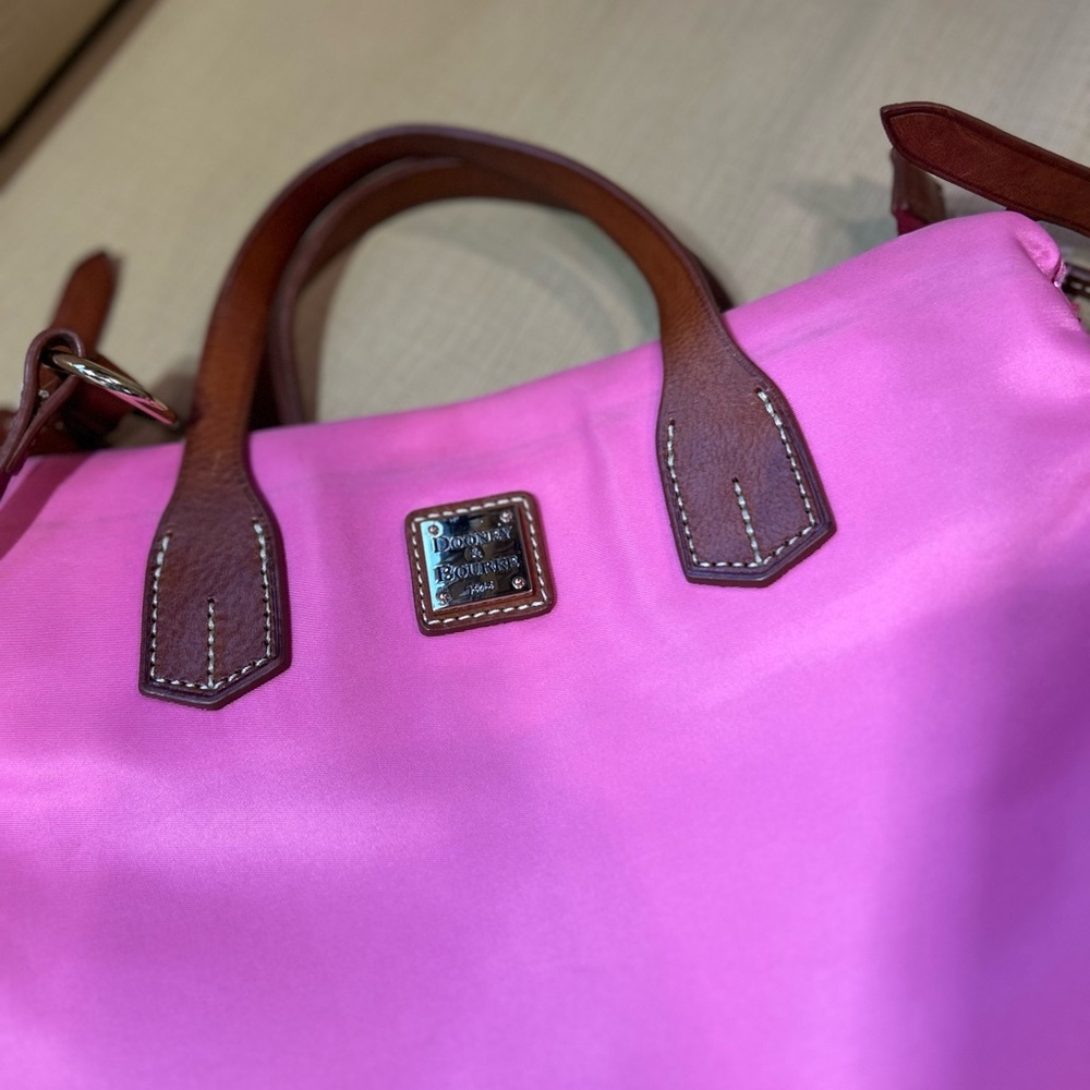 Dooney & Bourke Pink Nylon Bag Purse with Leather Handles and Crossbody Strap - Picture 3 of 15